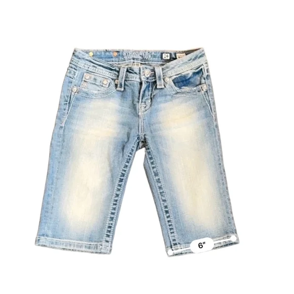 Miss Me Jeans Girls Light Wash Embellished Faded Bermuda Denim Shorts Si… - Picture 7 of 9